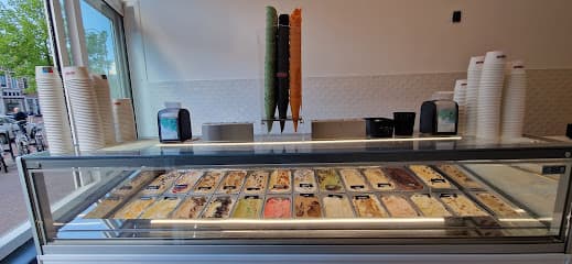 Vinchi ice cream parlour